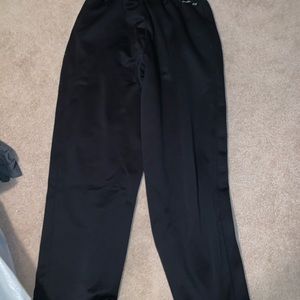 Black Nike Therma-fit sweatpants